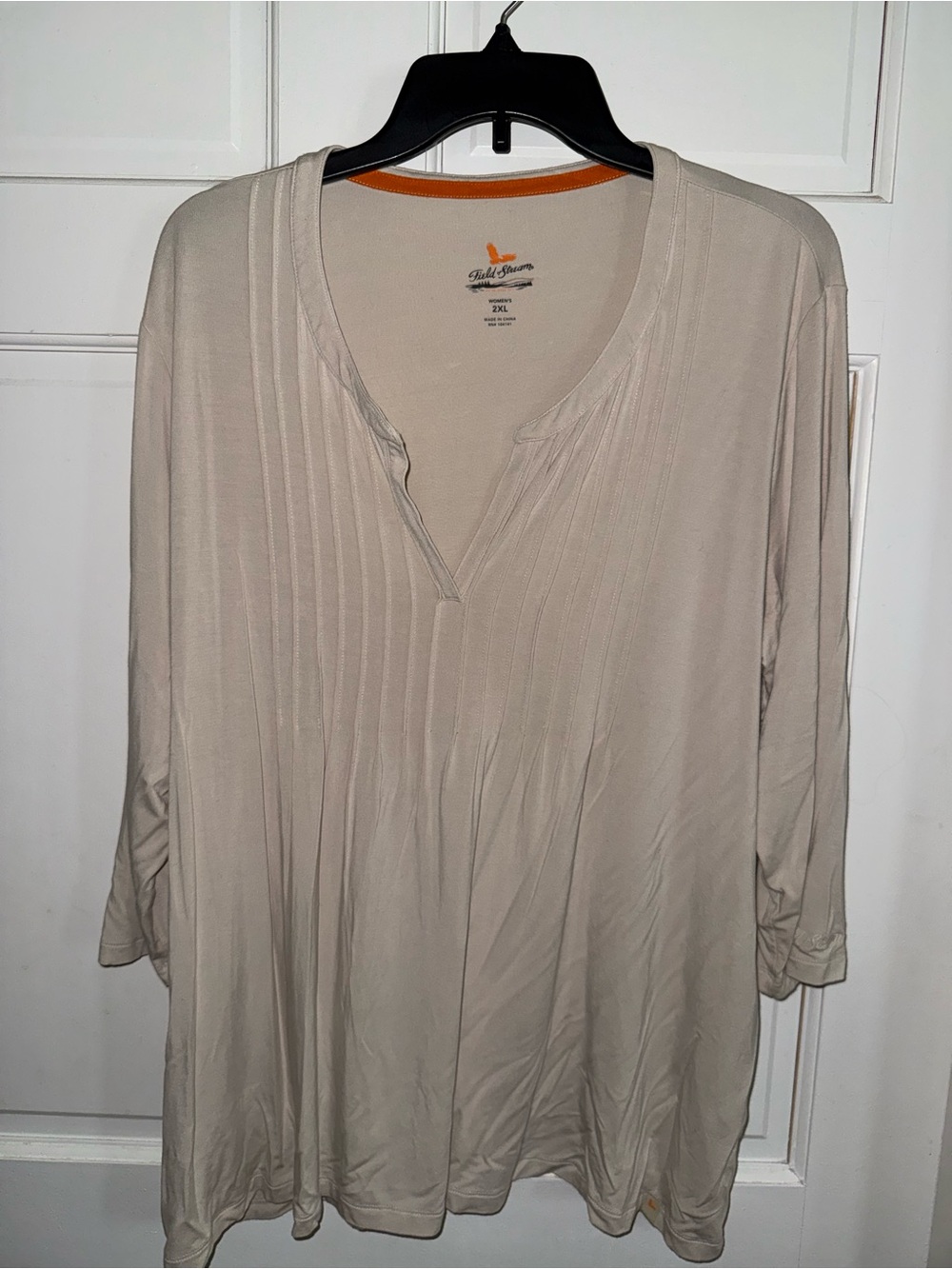 Field & Stream Cream Pintuck V-Neck Tunic Top